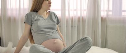 Subkutánní drén a vertikální incize při sectio caesarea u obézních žen 