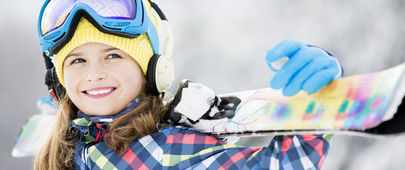 Nudíte se na lyžích? Vyzkoušejte skijoring, airboarding a další neobvyklé zimní sporty